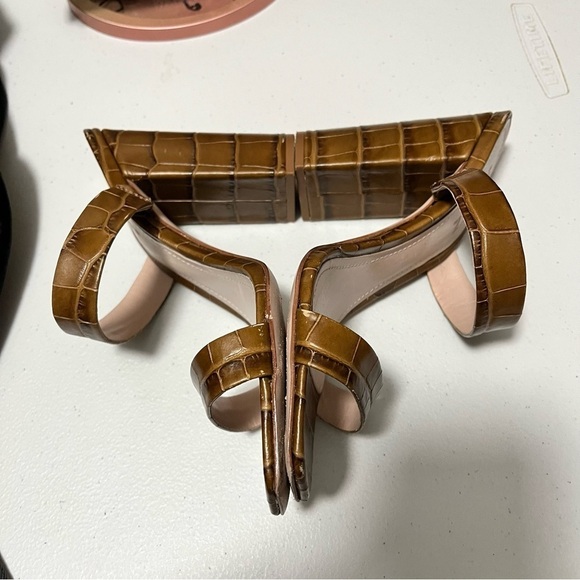 Schutz Brown Crocodile Alligator Block Heels Sandals Shoes Leather Size 6 - Picture 5 of 9